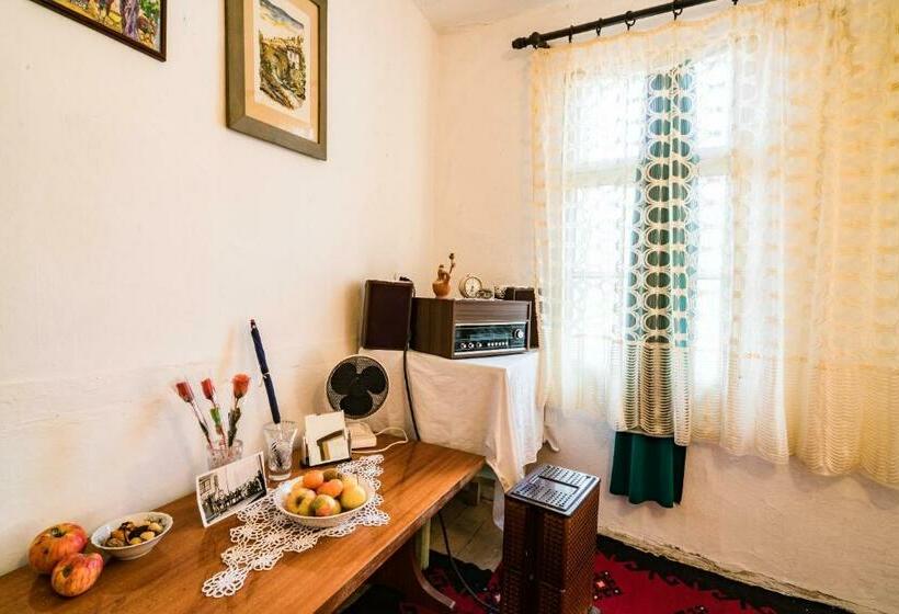 هاستل Etno House Shancheva