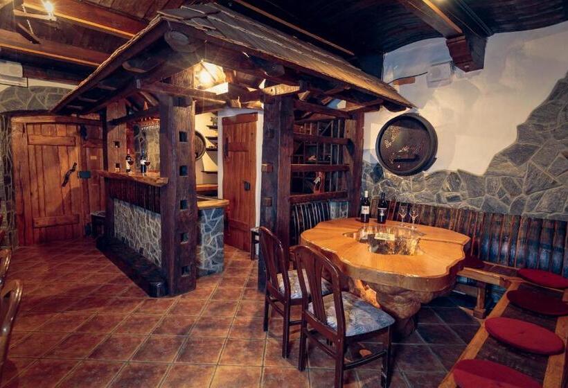 هاستل župančičev Hram