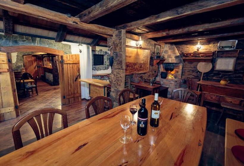 هاستل župančičev Hram