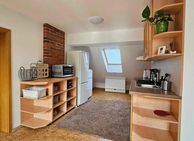 تختخواب و صبحانه Adventure Farm