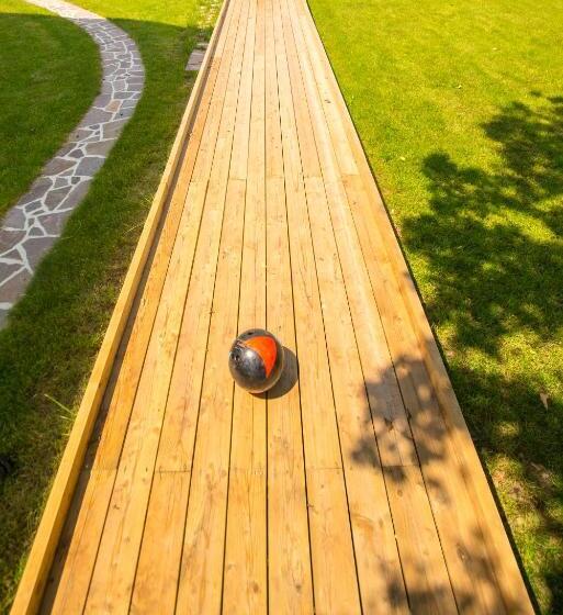 تختخواب و صبحانه Adventure Farm