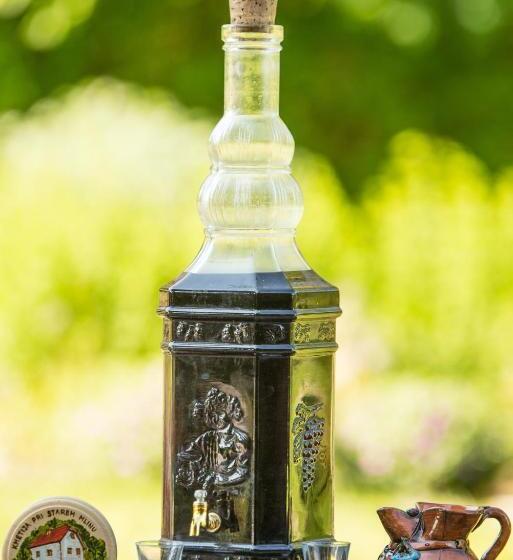 تختخواب و صبحانه Adventure Farm