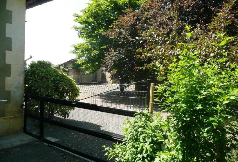 Bed and Breakfast Domaine Serrot