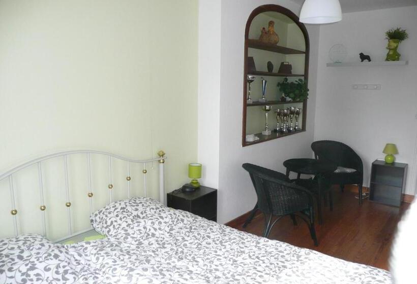 Bed and Breakfast Domaine Serrot