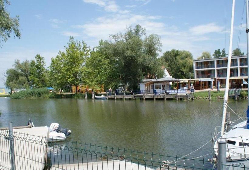 민박 Port étterem&panzió
