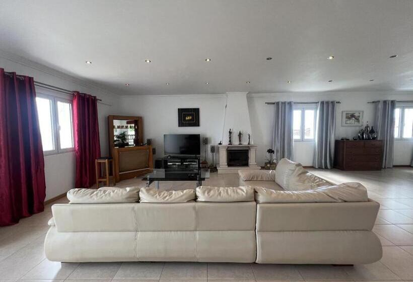 مبيت وإفطار Villarelva