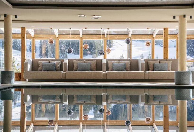 Отель Brunelle Seiser Alm Lodge