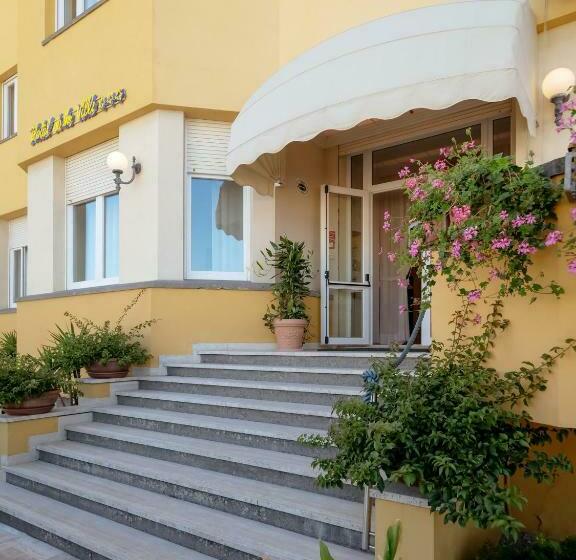 فندق De La Ville