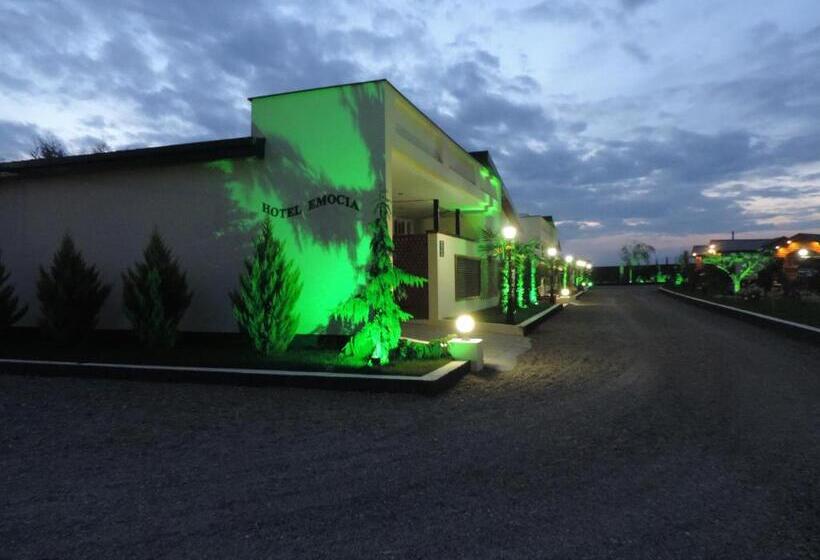 هتل Emocia