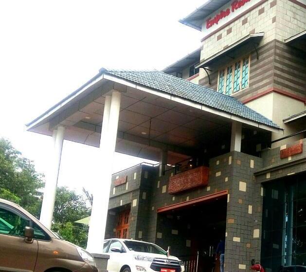 فندق Empire Residency