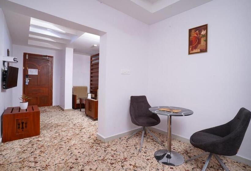 فندق Empire Residency