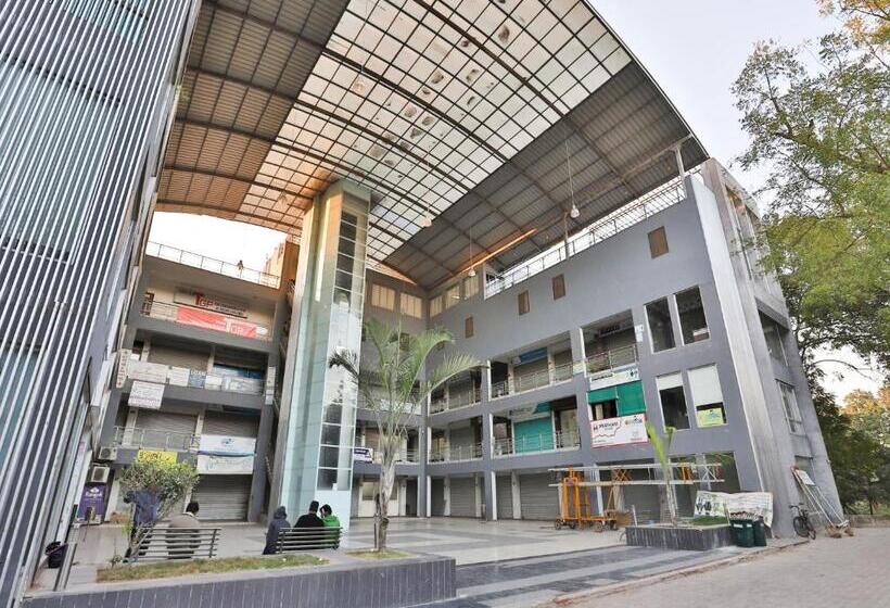 酒店 Flagship  The Grand Pritam