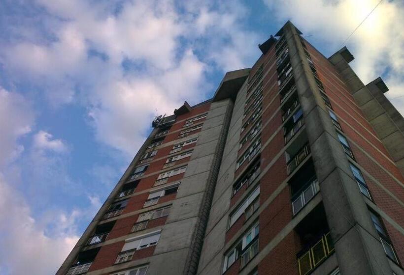 هتل Konaciste Trstenik