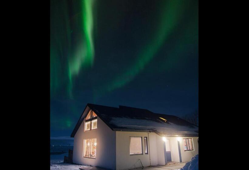 هتل Miðhvammur Farm Stay