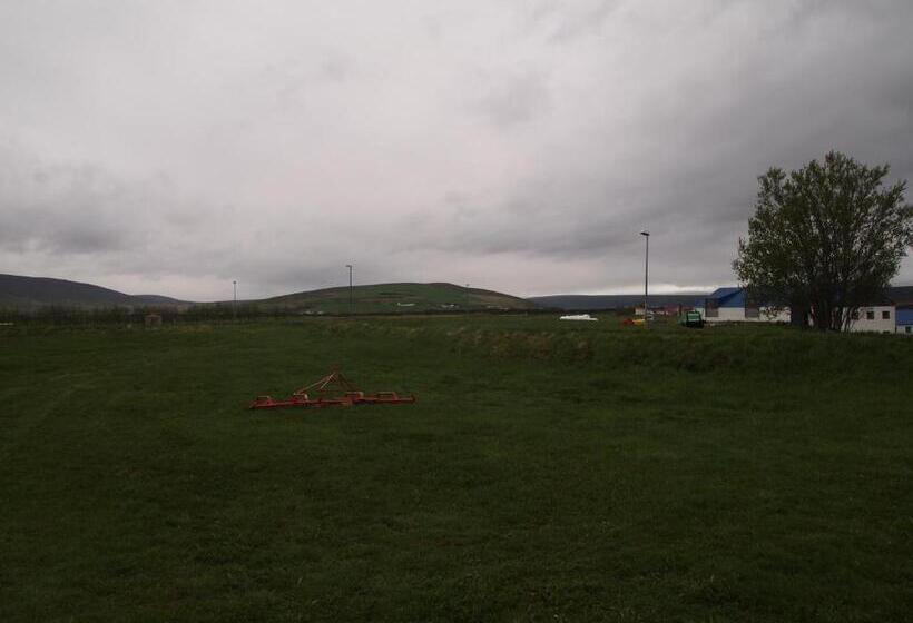 هتل Miðhvammur Farm Stay