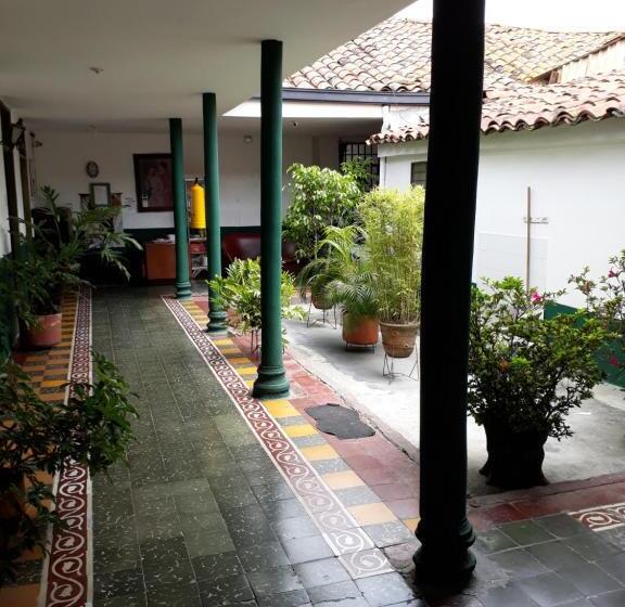 酒店 Residencias Escorial