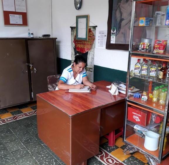 هتل Residencias Escorial