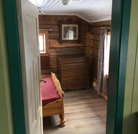 فندق Staurset Gård