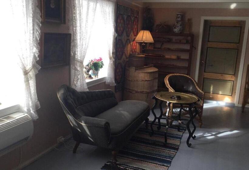 فندق Staurset Gård