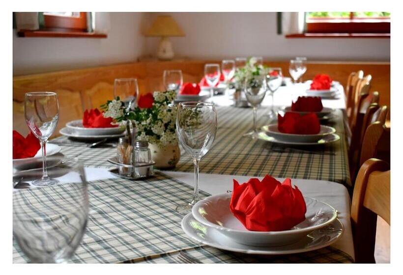 هتل Turistična Kmetija Stoglej