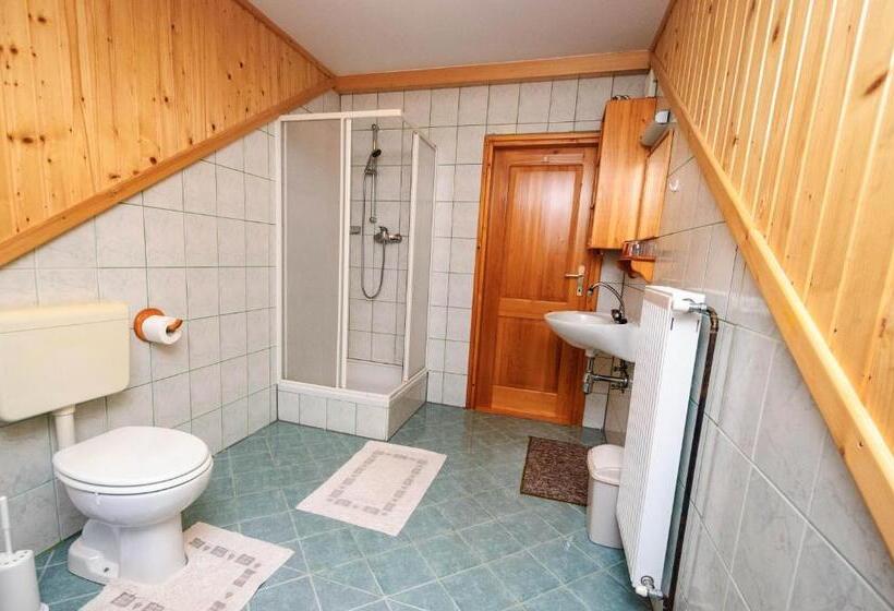 هتل Turistična Kmetija Stoglej