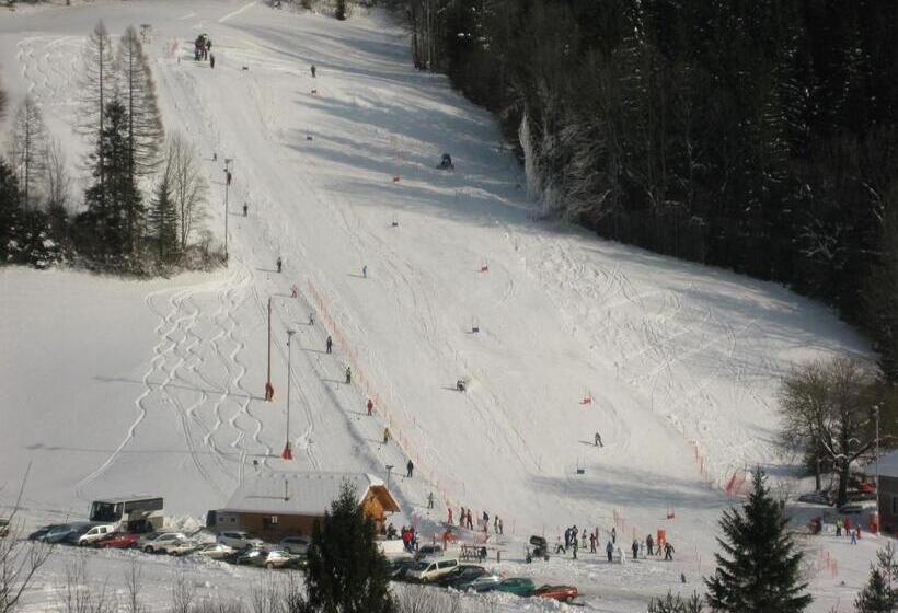 هتل Turistična Kmetija Stoglej