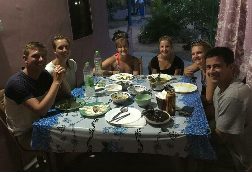 모텔 Kalkudah Budget