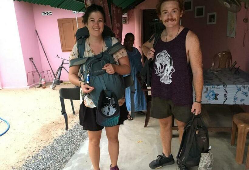 모텔 Kalkudah Budget