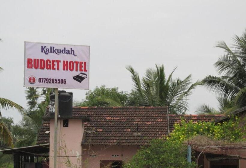 모텔 Kalkudah Budget