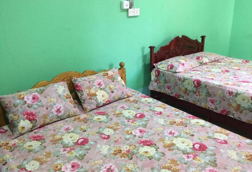 모텔 Kalkudah Budget