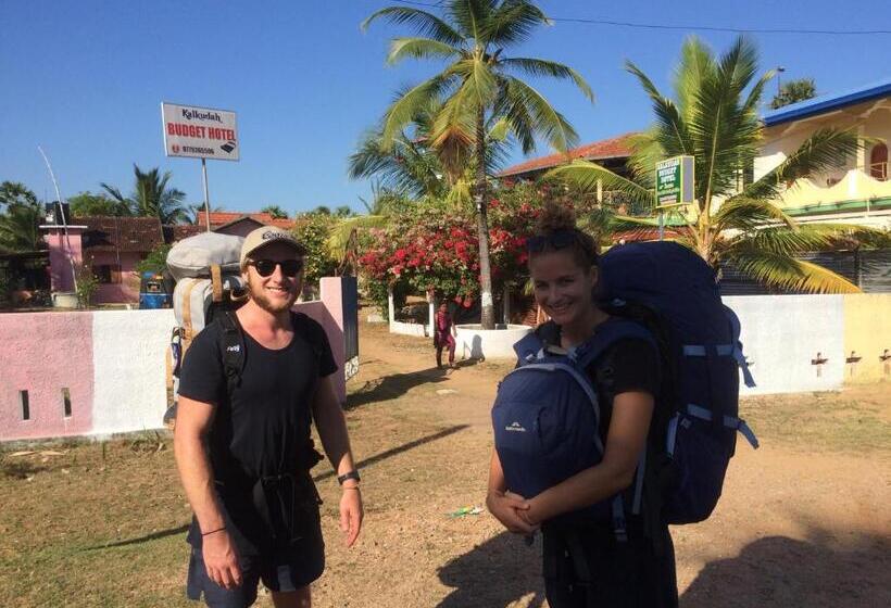 모텔 Kalkudah Budget