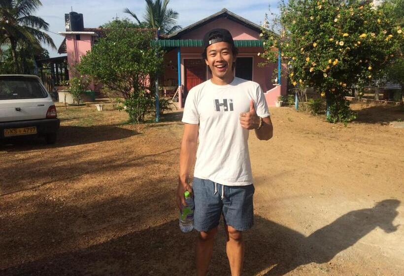 모텔 Kalkudah Budget