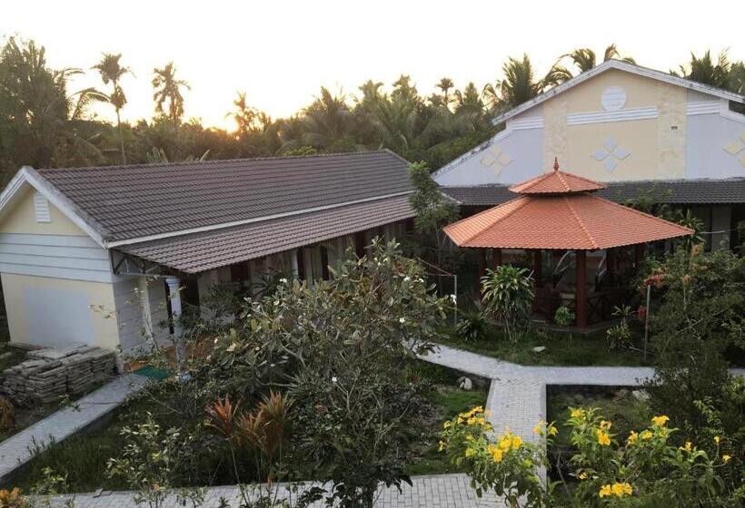 پانسیون Aurora Mekong