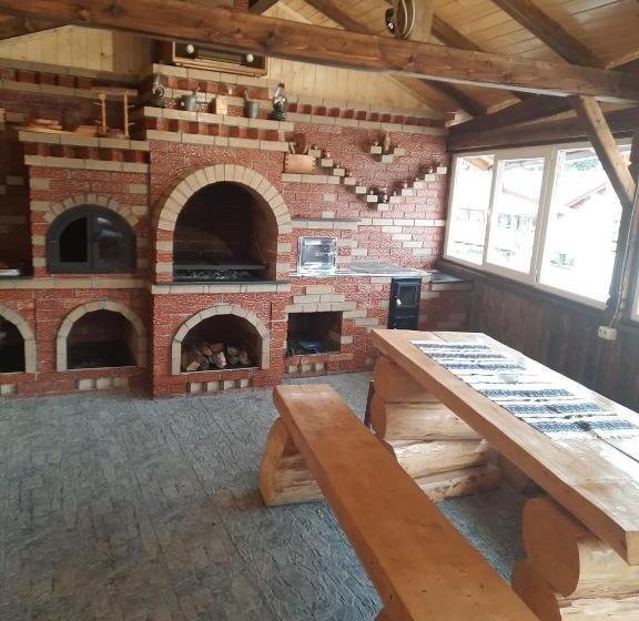 펜션 Casa Viorica și Luis