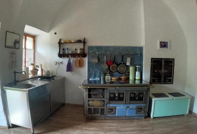 پانسیون Juvanova Hiša   Apartments And Rooms