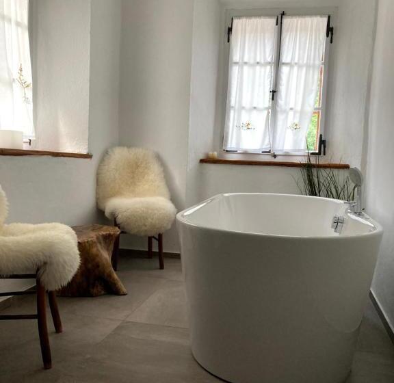 پانسیون Juvanova Hiša   Apartments And Rooms