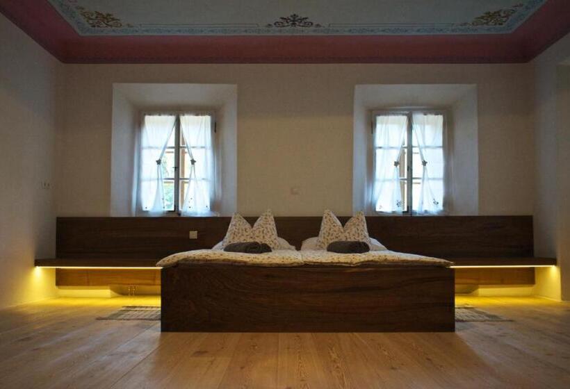 پانسیون Juvanova Hiša   Apartments And Rooms