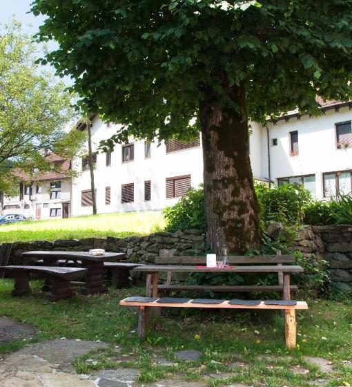 پانسیون Juvanova Hiša   Apartments And Rooms