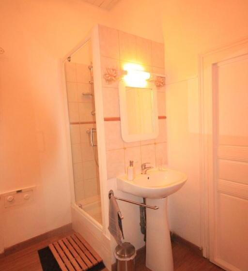 膳宿费 La Roulotte De La Maison Du Bonheur