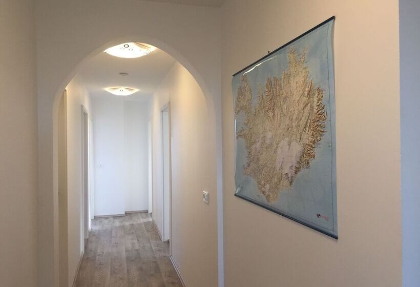 پانسیون Lindartun Guesthouse