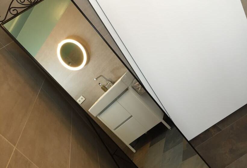 پانسیون Lindartun Guesthouse