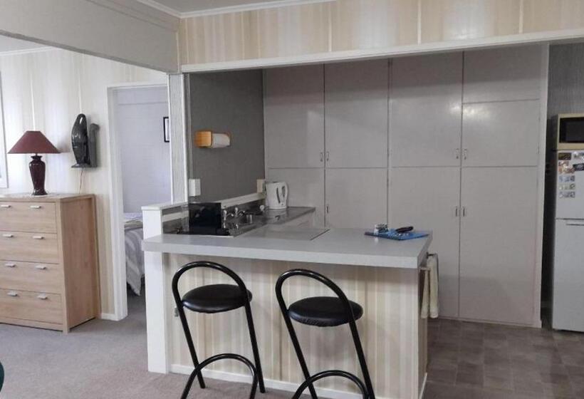 פנסיון Park View  Home Away From Home