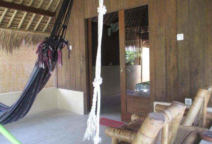 Pensão Selong Belanak Bungalows