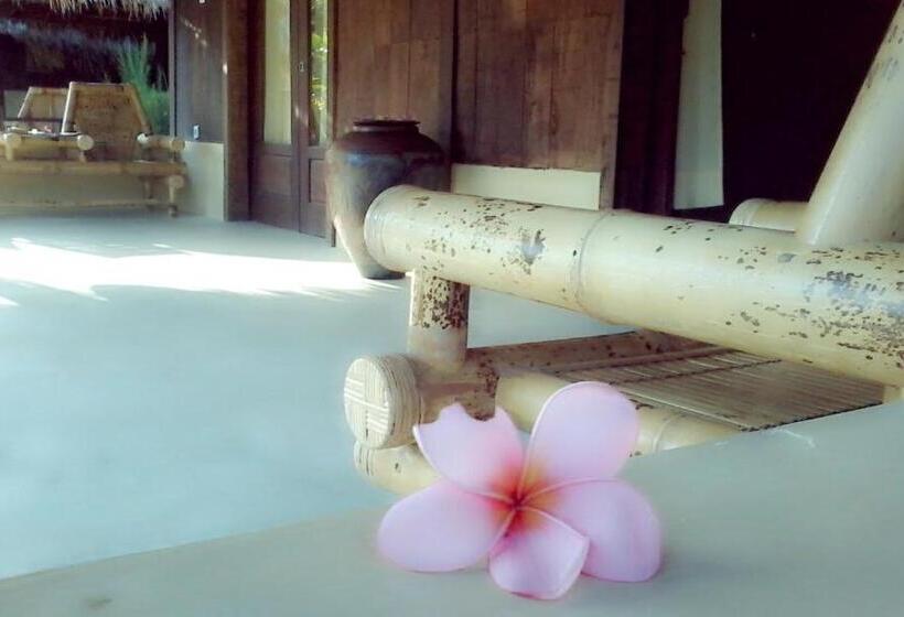 Pensjonat Selong Belanak Bungalows