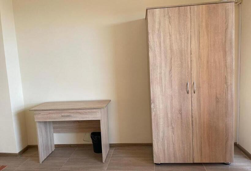 بنسيون Villa Elina