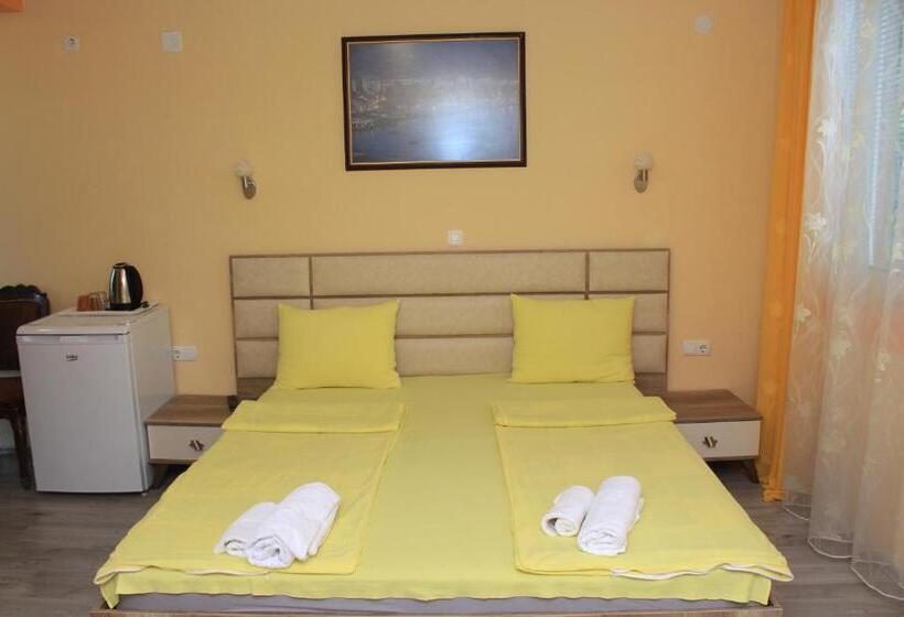 پانسیون Villa Mimi