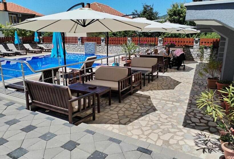 پانسیون Villa Mimi