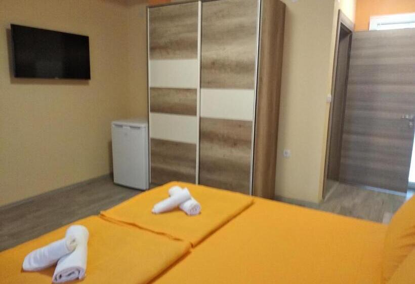 پانسیون Villa Mimi