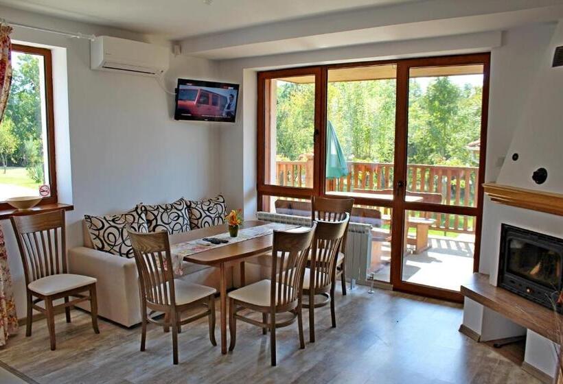 渡假胜地  Sinjirite Complex