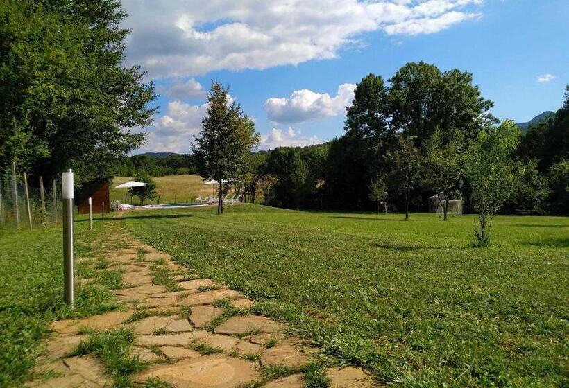 渡假胜地  Sinjirite Complex